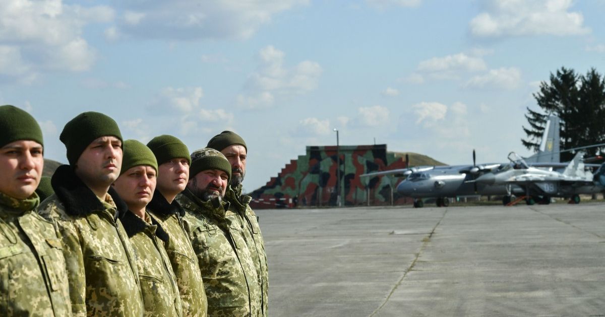 Коронавірус в Україні: на ізоляції перебувають 164 військових