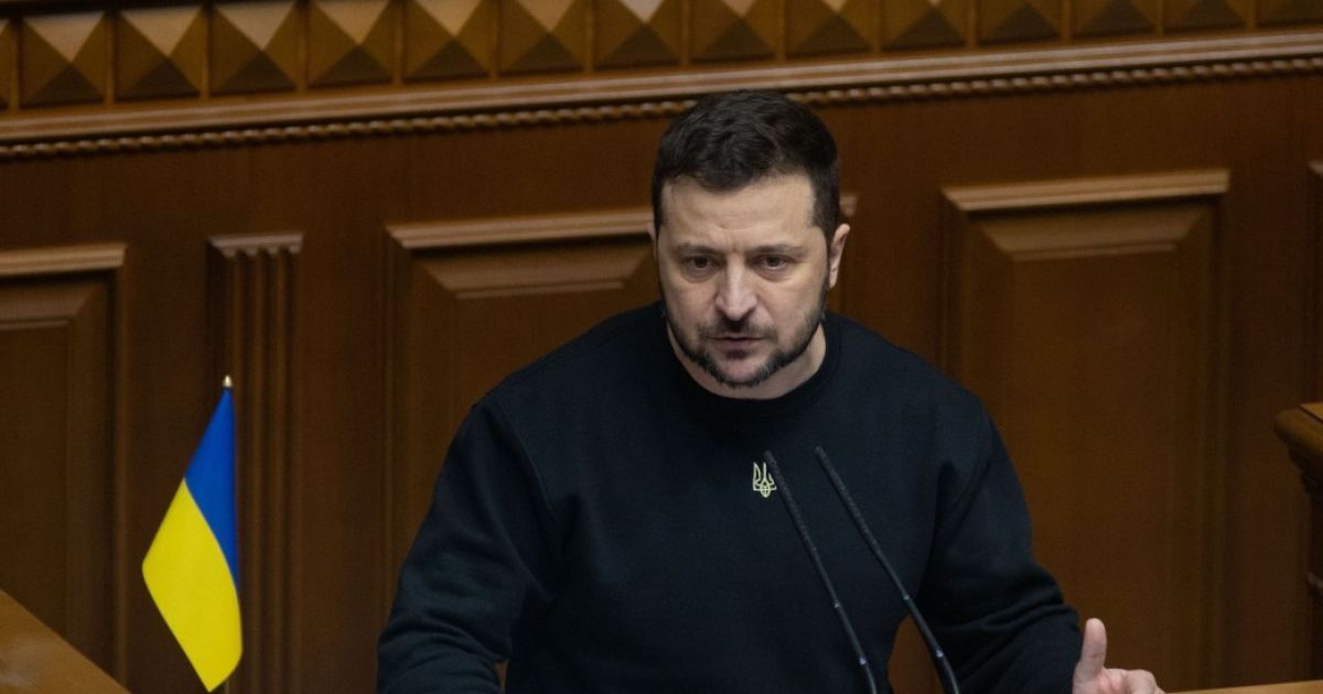 Владимир Зеленский во время выступления в Верховной Раде