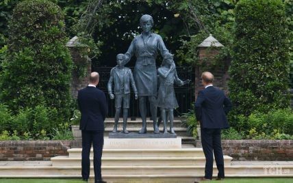 Торжественный момент: Гарри и Уильям открыли памятник принцессе Диане