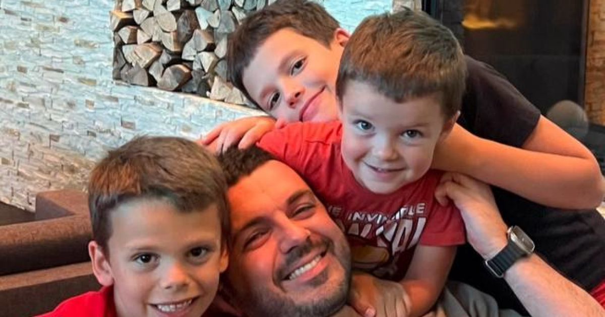 Григорій Решетнік з родиною