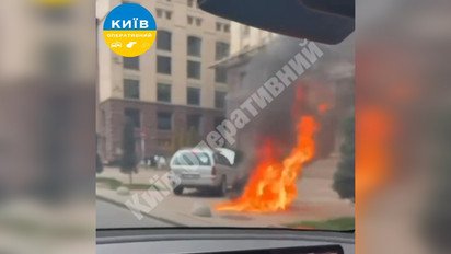 Хрещатик у диму: киянин влаштував пожежу під Київрадою