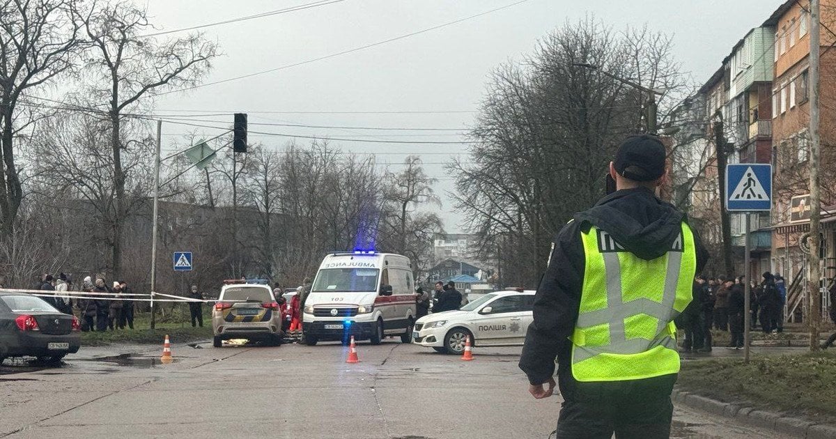 Фото з місця ДТП за участю поліції у Прилуках