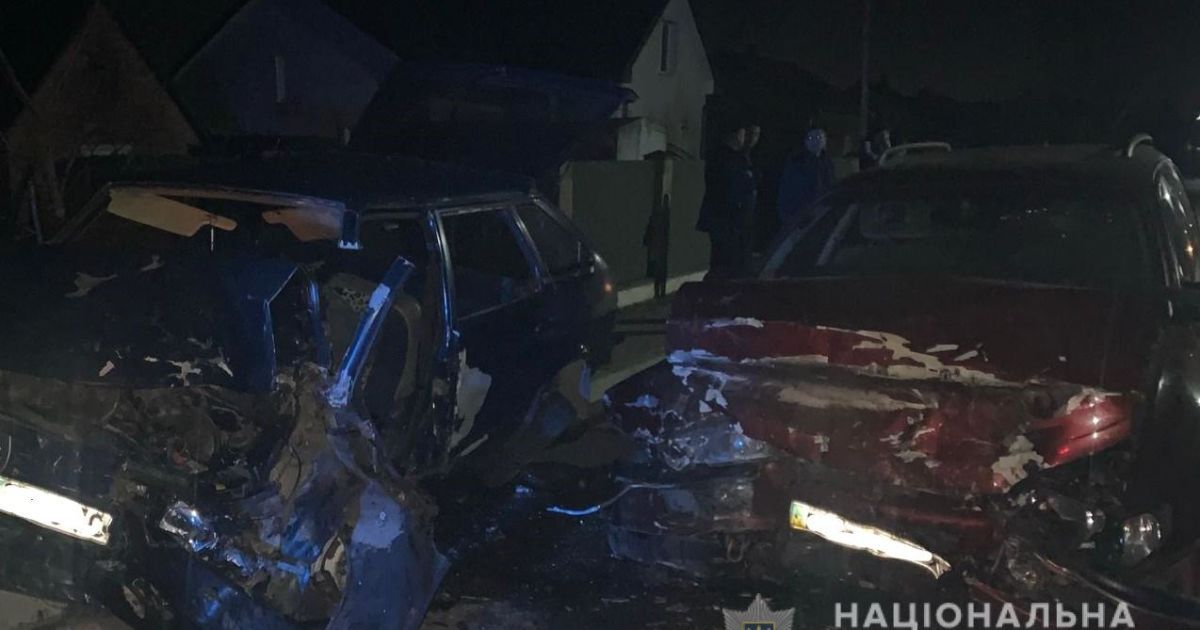 Тройное ДТП во Львовской области: на месте погибли водитель и пассажир