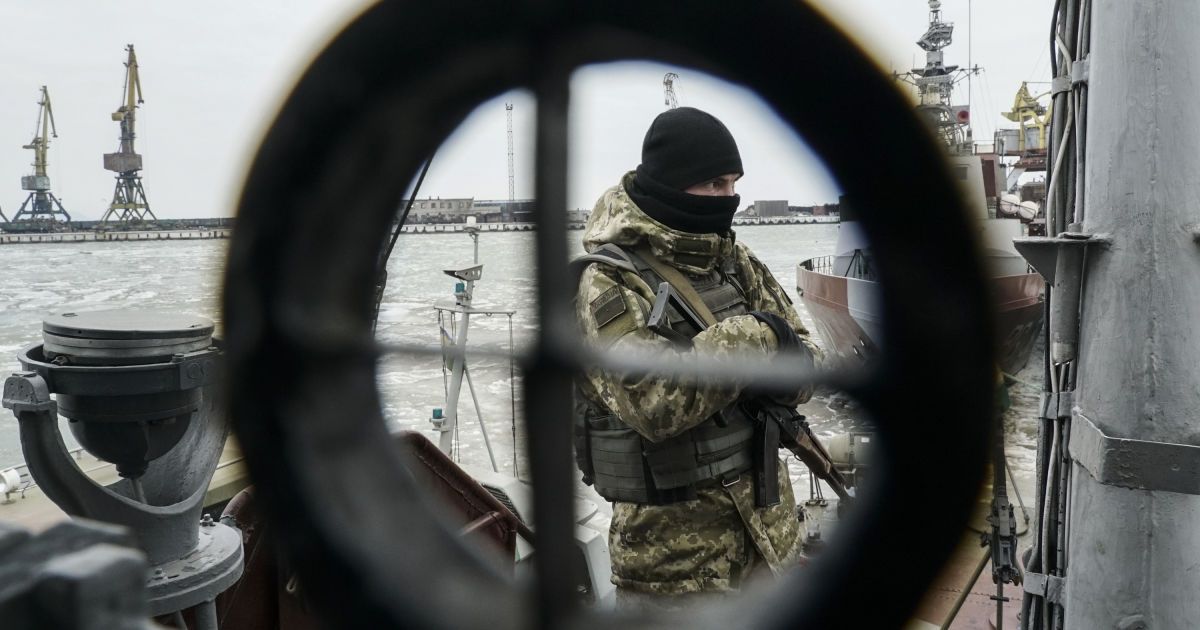 Російська субмарина "Ростов-на-Дону" з крилатими ракетами увійшла до Чорного моря