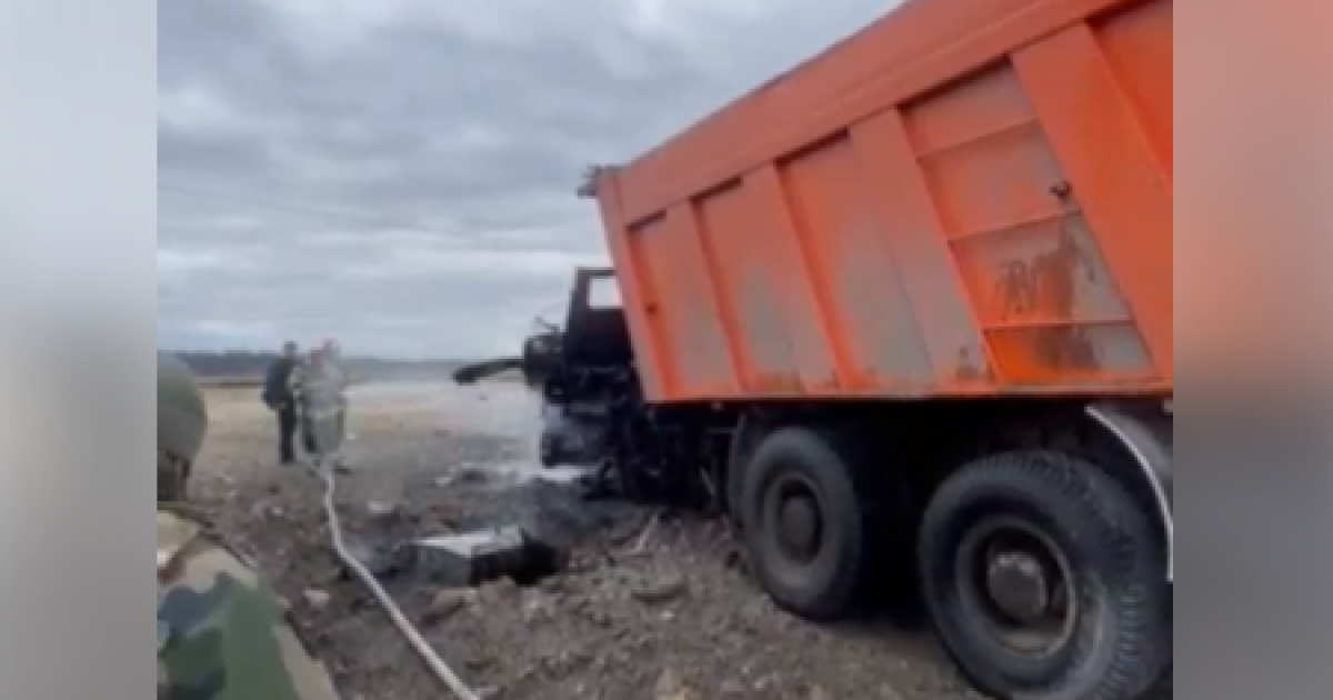 В Ірпені вантажівка підірвалася на міні: водій загинув (відео)