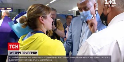 Новости Украины: ночью в аэропорту встретили бронзового призера Токио Елену Костевич