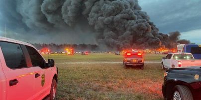 У США поблизу аеропорту згоріли понад 3 тисячі автомобілів: в Мережі опублікували відео