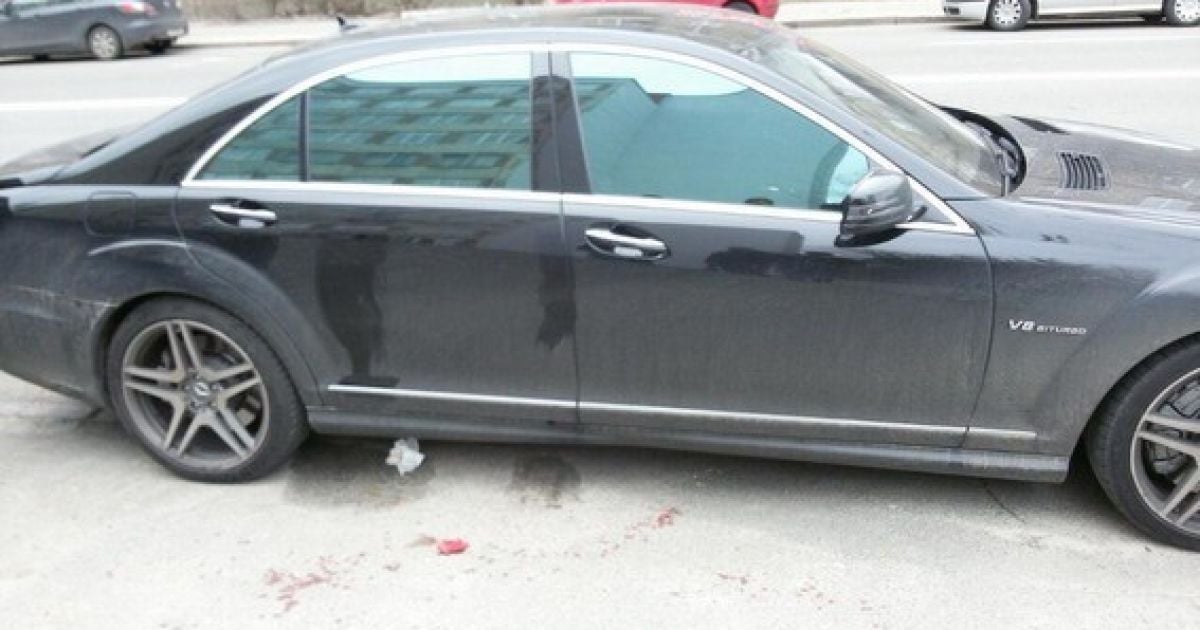У Києві невідомі розбили чоловіку голову і відібрали сумку з грошима