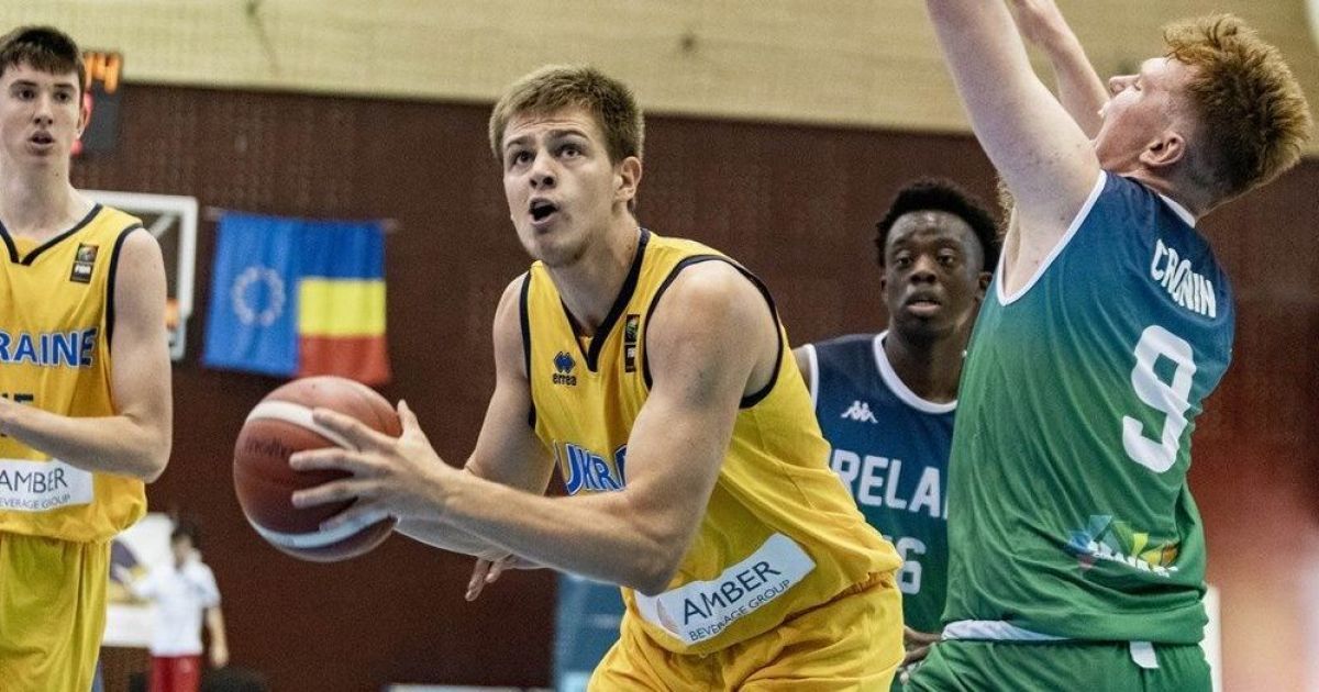 Збірна України вирвала перемогу в заключному матчі чемпіонату Європи U-18 з баскетболу