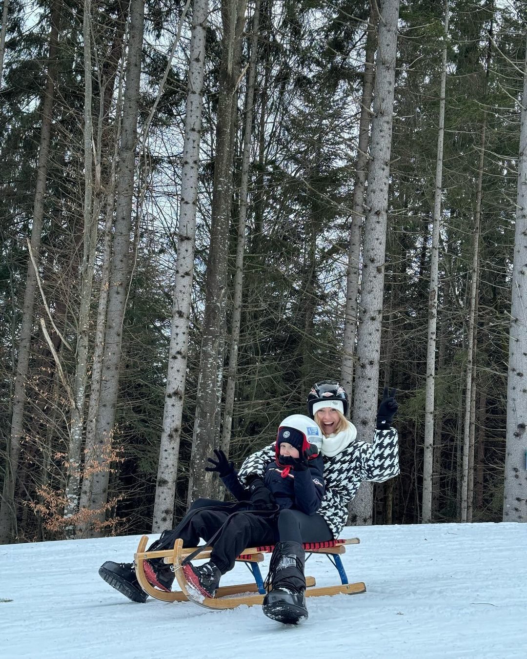 Алла Барановская с сыном отдыхает в Буковеле / © instagram.com/allabonya