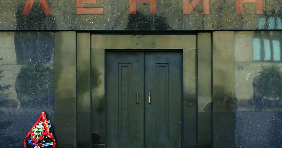 Допуск посетителей не будет осуществляться в мавзолей Ленина