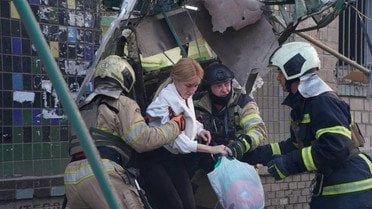 Наслідки атаки на Київ_4 / © ДСНС