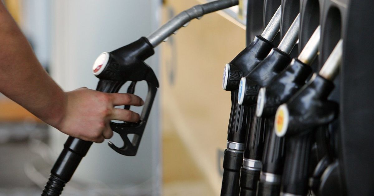 Сколько стоит заправить авто на АЗС утром 4 сентября