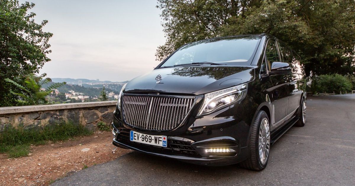 Французи створили бус Maybach, щоб повністю ошелешити гостей Парижа