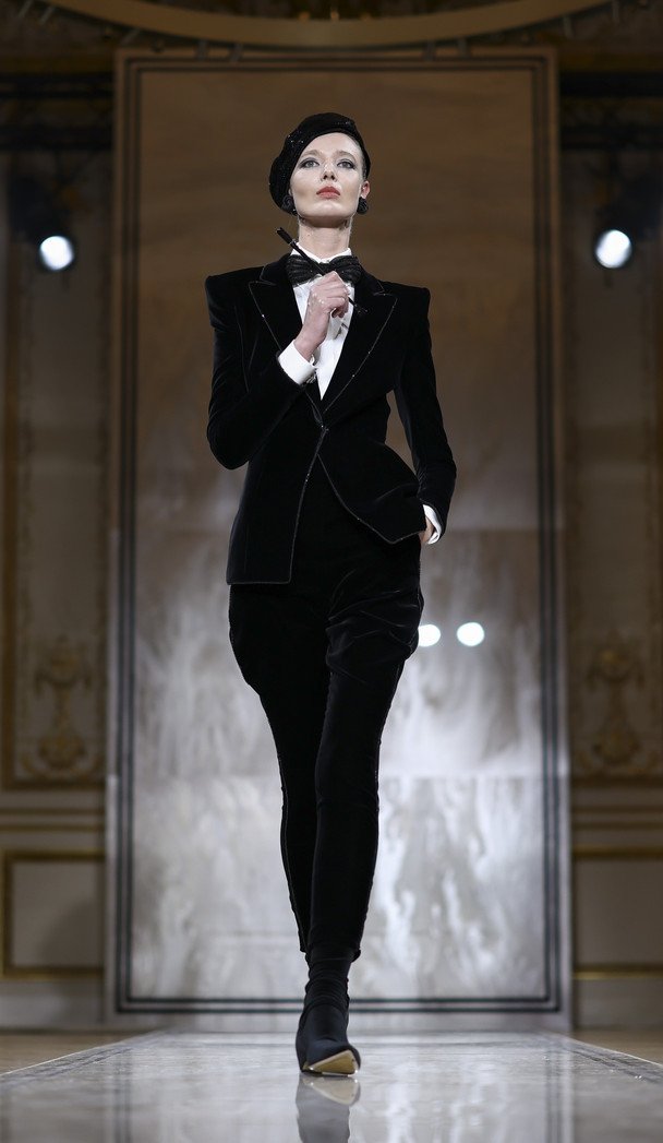 Показ Giorgio Armani Prive осень-зима 2025-2026 / © Associated Press