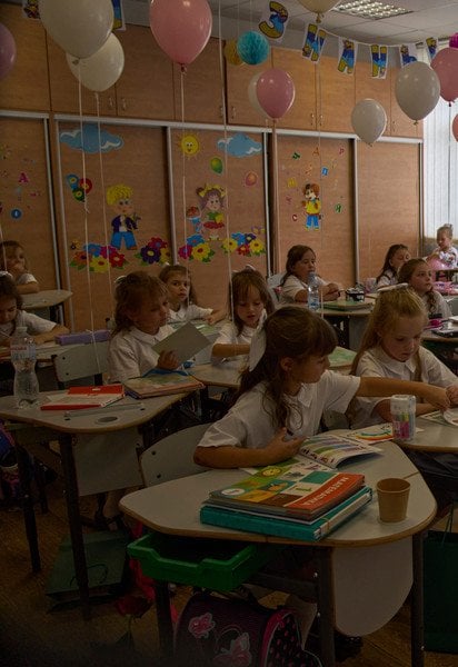 Українці вже подали понад 180 тисяч заявок у межах програми «Пакунок школяра»