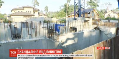 Жителі "Пущі-Водиці" протестують проти зведення багатоповерхівки - дійшло до сутичок на будівництві