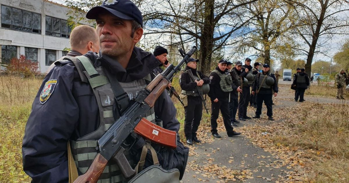 Ситуація під контролем. У МВС прокоментували сутички у Золотому