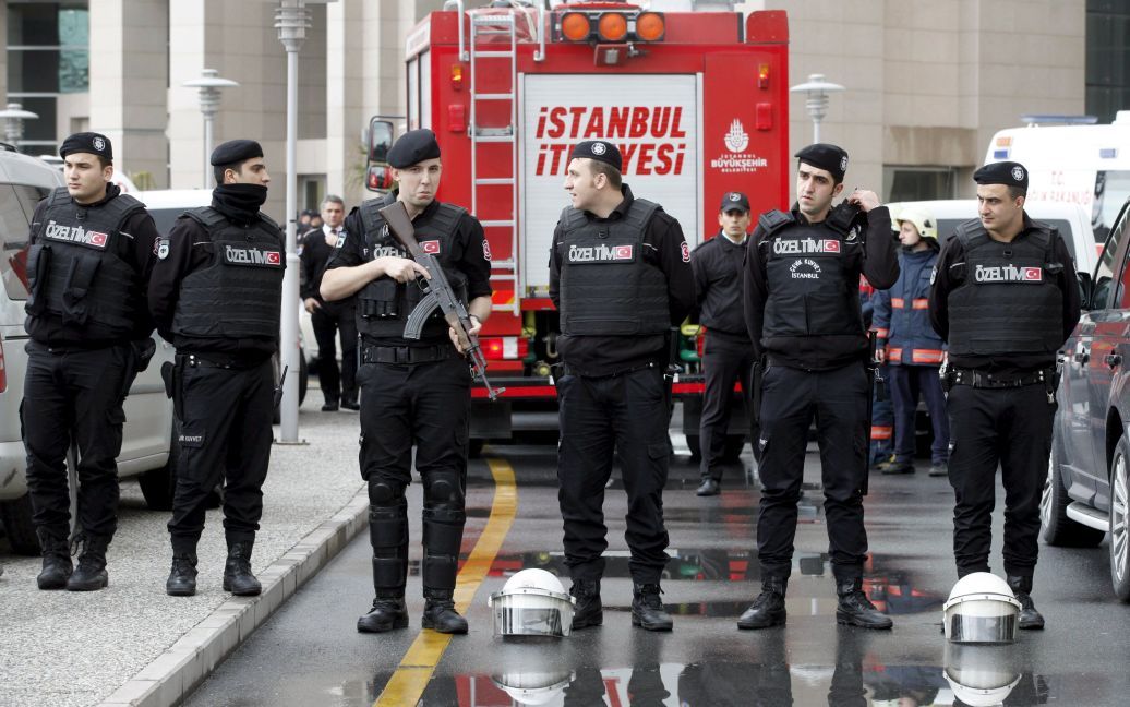 Террористы из запрещенной в США, ЕС и Турции группировки захватили в заложники прокурора. / © Reuters