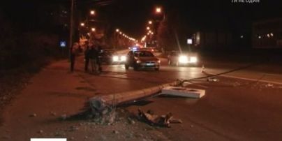 П'яний водій завалив машиною електроопору в Бердичеві
