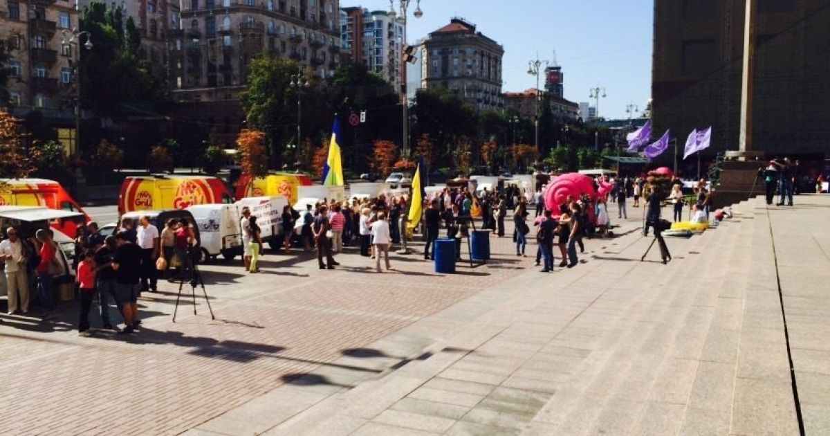 Власники мобільних торгових точок влаштували пікет біля КМДА