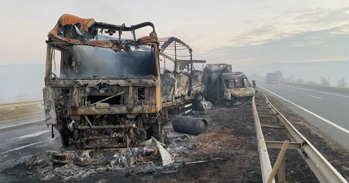 Смертельна аварія на трасі під Одесою: водія, який спровокував ДТП, затримали поліцейські