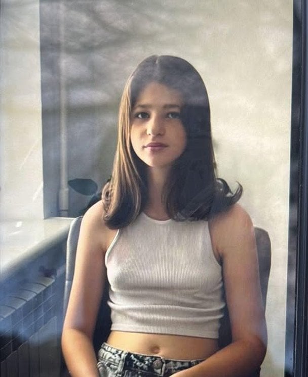 У Києві безвісти зникла 14-річна дівчинка: прикмети, фото