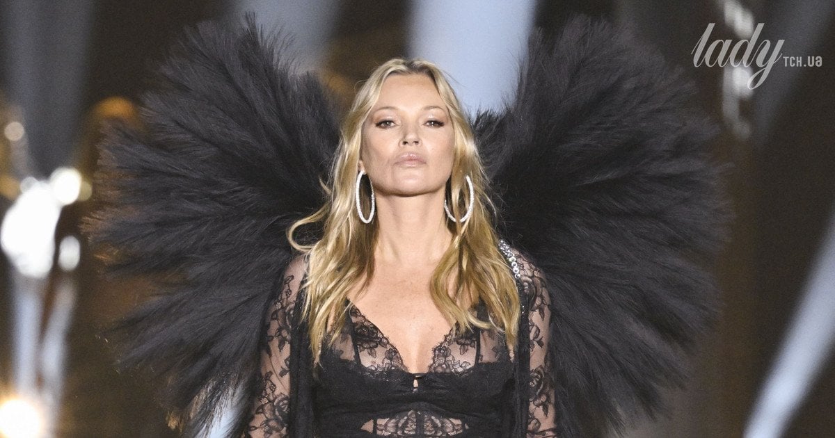 Кейт Мосс на Victoria's Secret Fashion Show