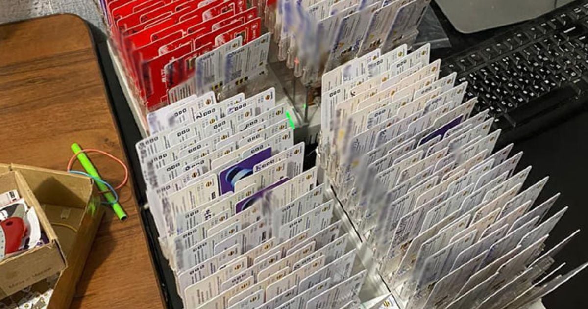 Столичні правоохоронці викрили мережу ботоферм із майже 3,5 тис. акаунтів.