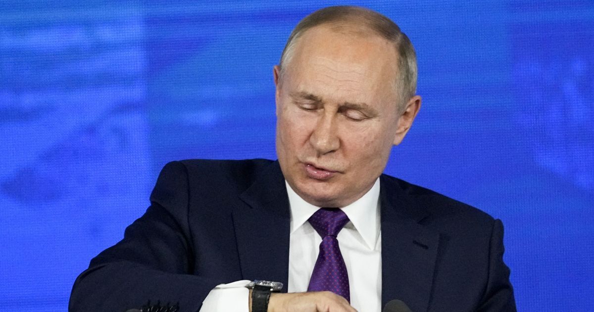 США збираються запровадити санкції проти найближчого оточення Путіна, якщо він вторгнеться до України