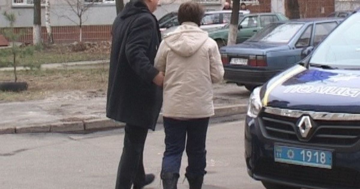 з багатоповерхівки викинули тяжкохворого чоловіка_3 / © ГУ НП у м. Києві