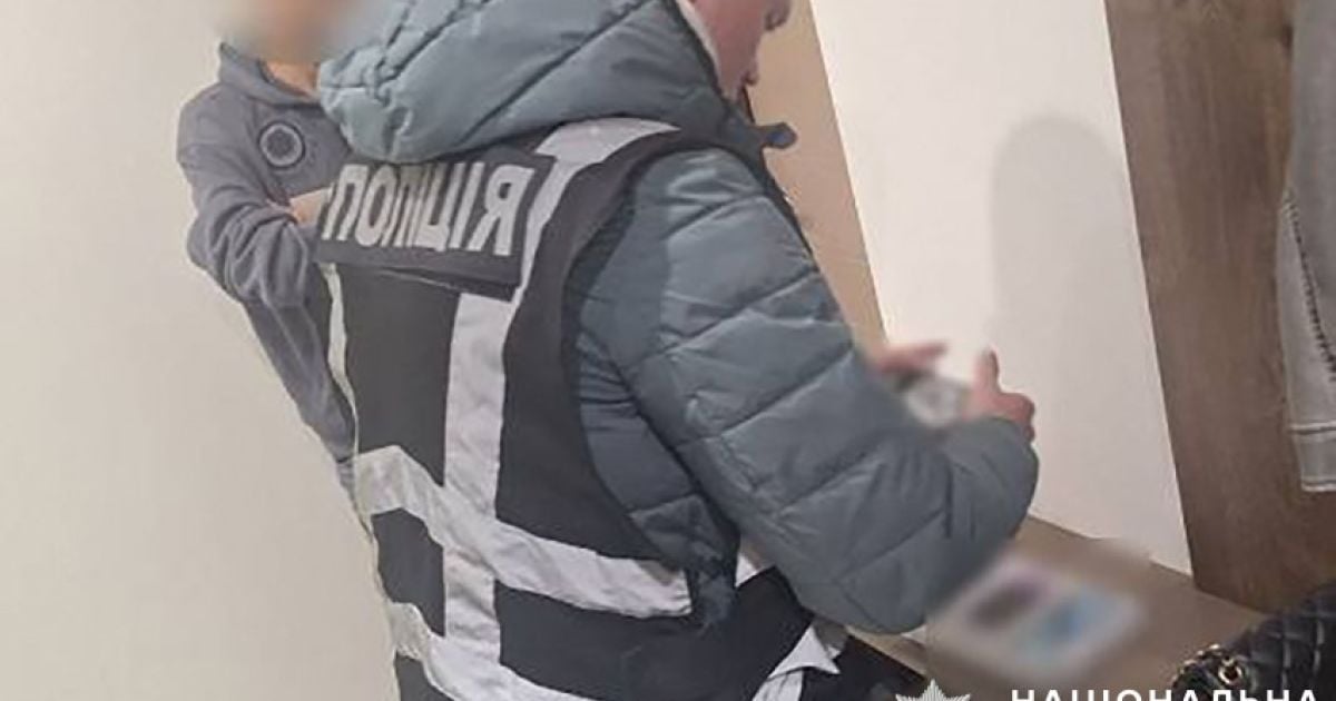 Полиция задержала молодого человека, которого подозревают в мошенничестве почти на 340 тысяч гривен