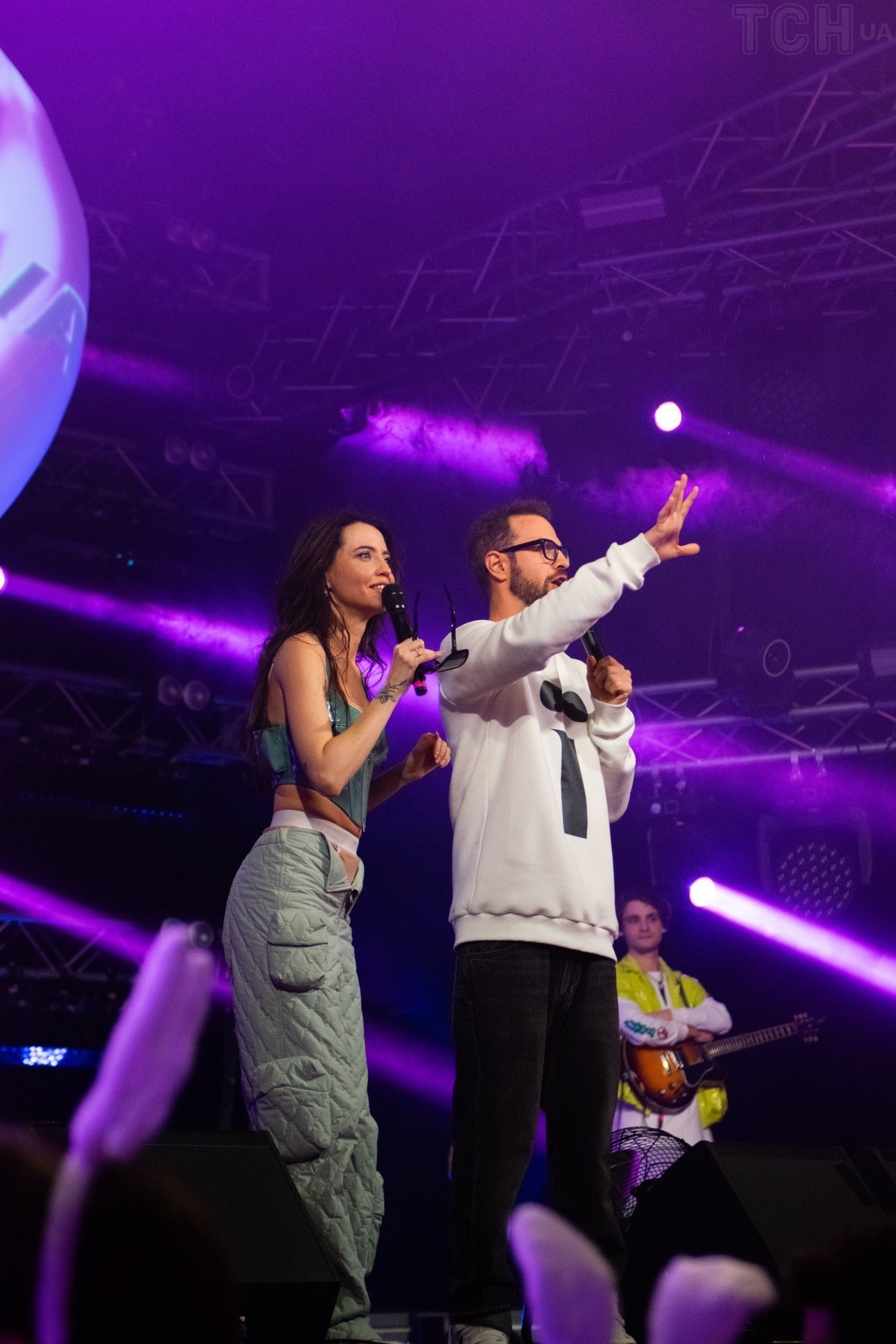 Надя Дорофєєва провела аукціон. Фото: alinallvv / ©