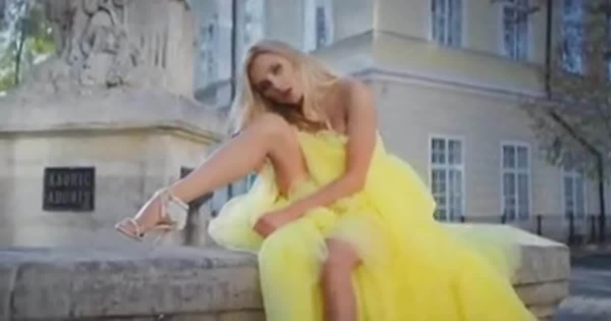 Ірина Федишин у мінісукні випустила ліричний кліп, знятий у Львові
