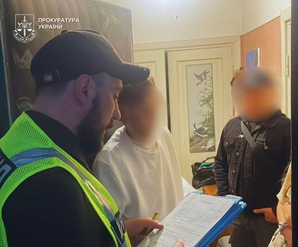 Киянин ошукав на 700 тисяч гривень доньку загиблого військового