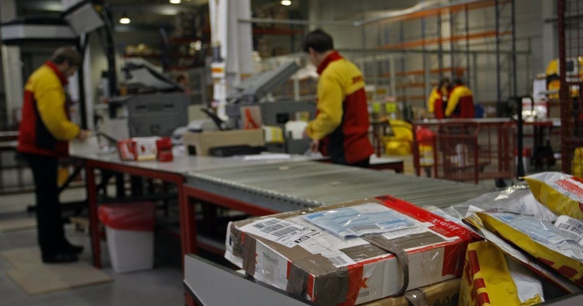 Пошлины на посылки из-за границы: что ждет украинцев после изменения правил покупок через Интернет