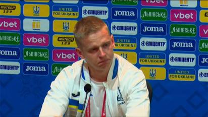 Зінченко плаче, а іноземці вчать Гімн України: футбольний матч Україна - Шотландія