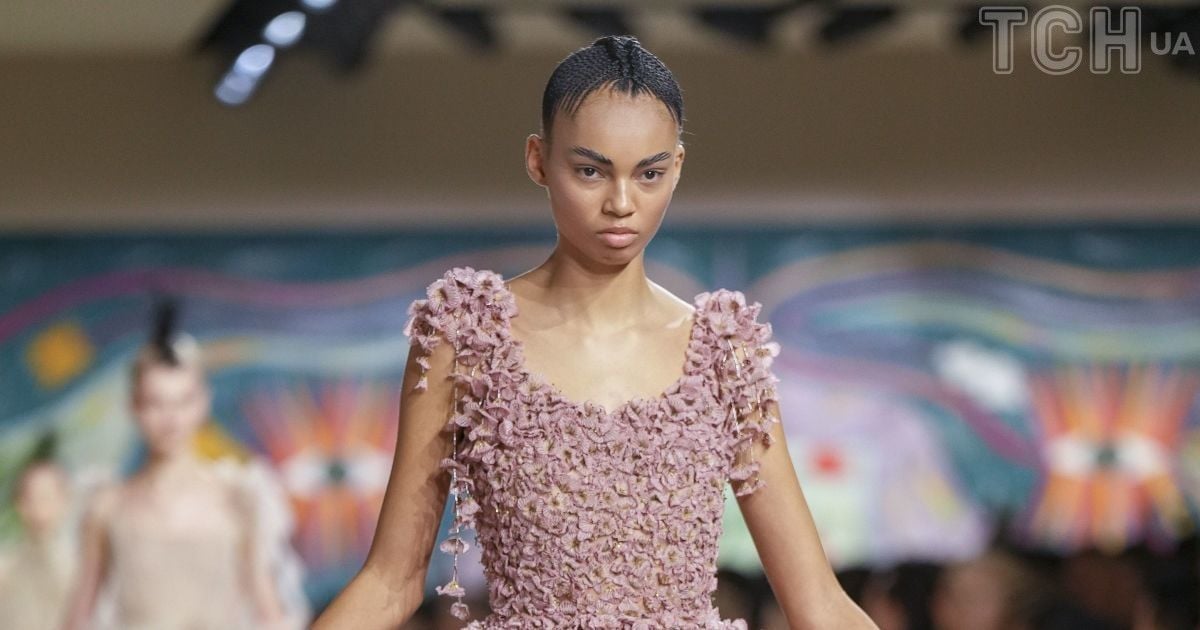 Показ Christian Dior Haute Couture весна-лето 2025