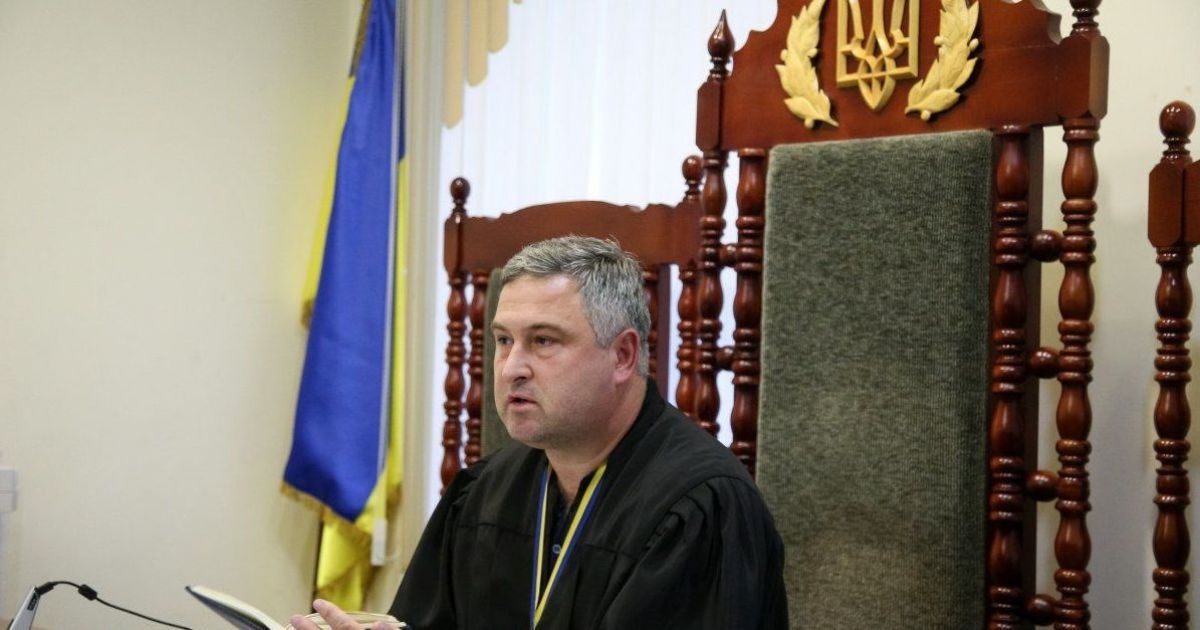 Отделался выговором: ВСП "наказала" скандального судью, который позволил разогнать Майдан