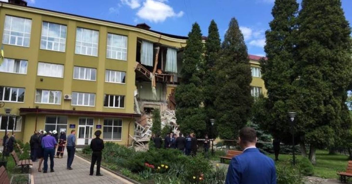 Фото з місця інциденту