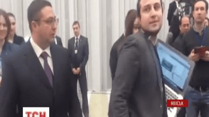 LifeNews не тільки брешуть, а й гавкають на людей