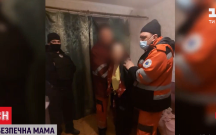 В Киеве мать, которая издевалась над ребенком и не пускала копов в квартиру, отправили в спецмедзаведение