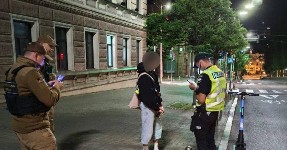 В Киеве задержали водителя электросамоката — что он натворил (фото)