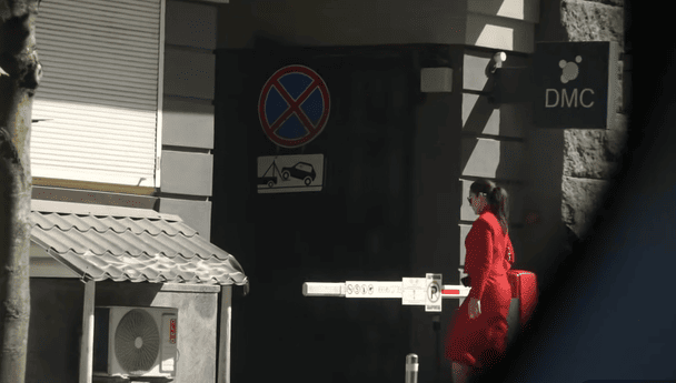 Журналисты предполагают, что Елена Дума могла посещать клинику «DMC» / © скриншот с видео