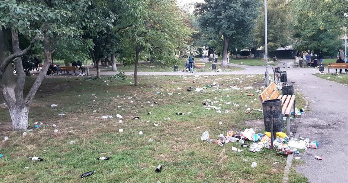 Так виглядає галявина після святкування / © facebook.com/Дмитро Крештофов