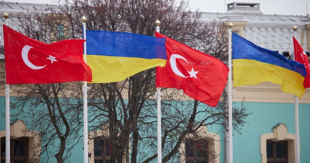 Турция подготовила корабли для эвакуации людей из Мариуполя