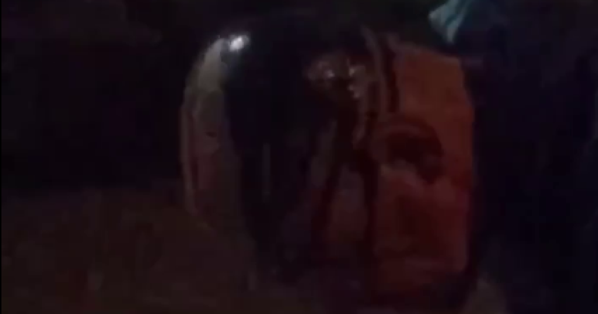 У Дніпрі таксисти зняли на відео, як знущаються з пасажира, який не заплатив за проїзд
