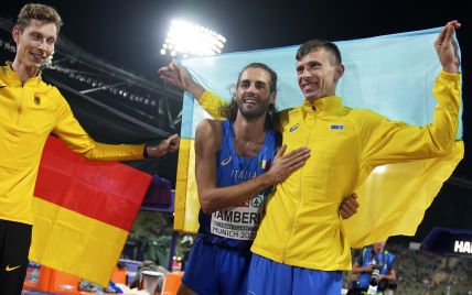 Чемпіон Європи зі стрибків у висоту підбіг та емоційно привітав українця з "бронзою" після його вдалої спроби: відео