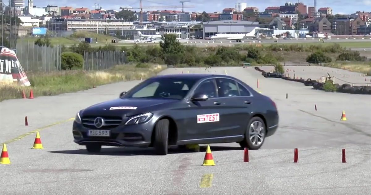 Гибридный Mercedes-Benz C-Class не справился с "лосиным тестом" (видео)