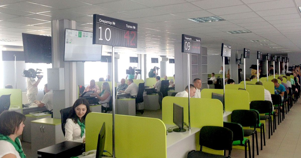 Перший "супермаркет послуг" поліції сподобався українським водіям